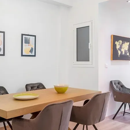Apartment 2 Bedroom With Dream Balcony *