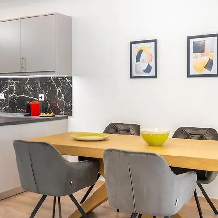 Apartment 2 Bedroom With Dream Balcony Athens