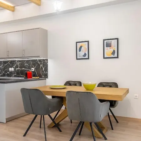 Apartment 2 Bedroom With Dream Balcony *